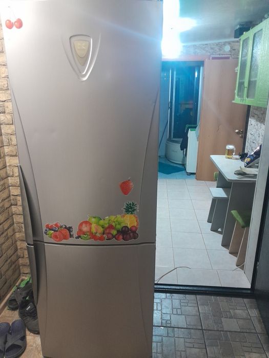 Продам холодильник б/у 45000