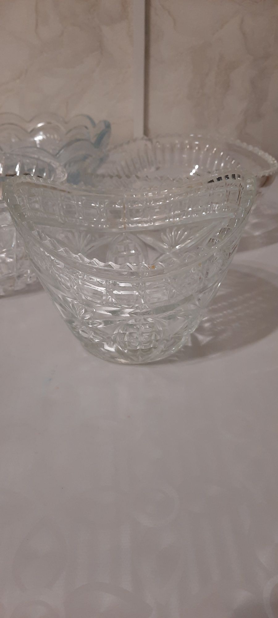 Продам Хрустальные вазы  6 шт.