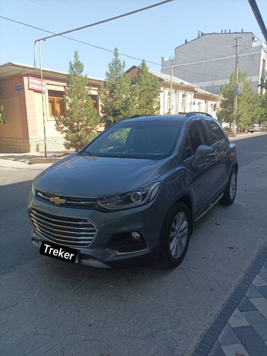 Trecker 1 arendaga beriladi!!!