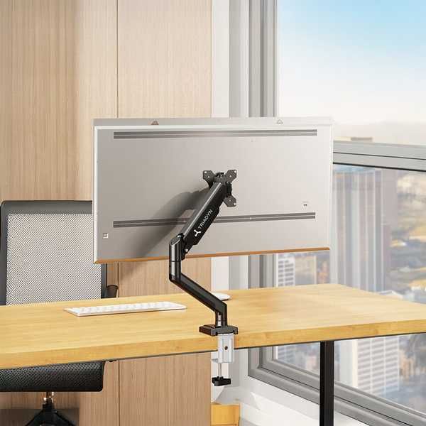 Стойка Triadyn за монитори и телевизори Pivot 3D 10kg 13-34"