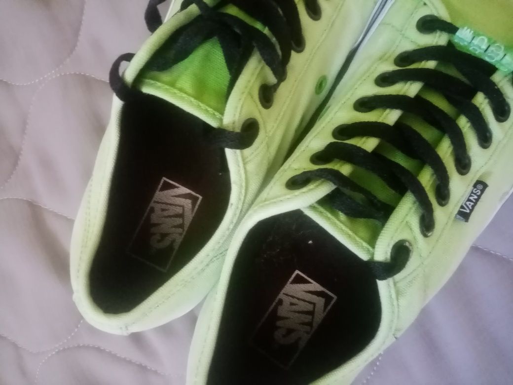 Кецове   VANS запазени 43номер