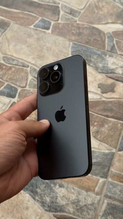 iPhone 16 Pro, 128GB – отлично състояние, 10 месеца гаранция