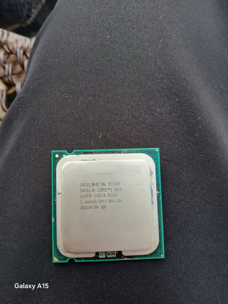 Процесор Intel Core 2 Duo E7300 M0 SLAPB 2.66 GHz 3M Cache 1066 MHz FS