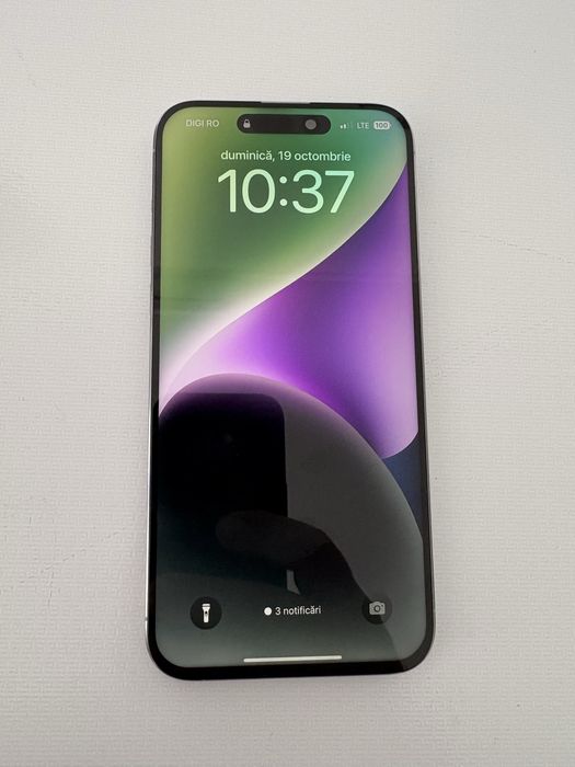 Vând/Schimb iPhone 15 pro Max silver