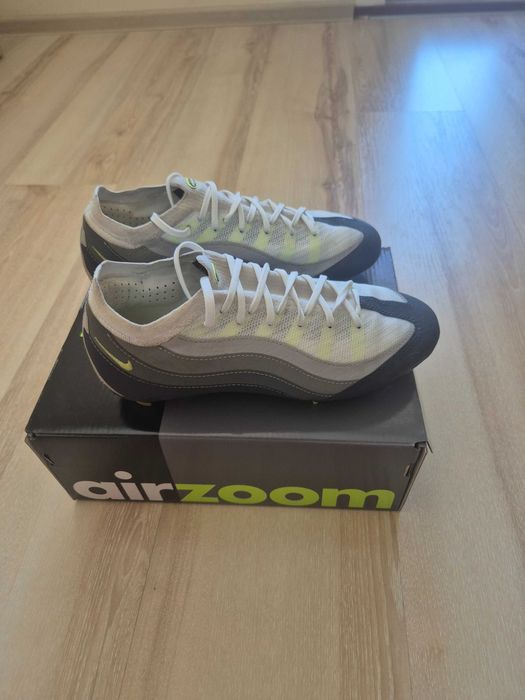 Футболни бутони Nike mercurial