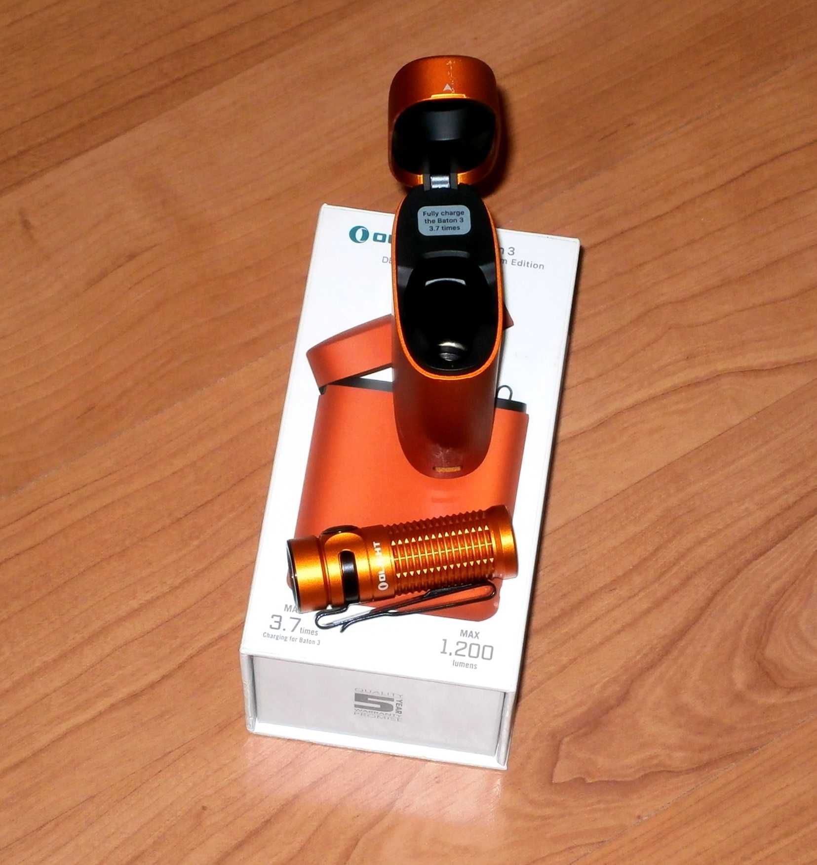 Olight Baton 3 Premium Orange Limited Edition editie limitata in cutie
