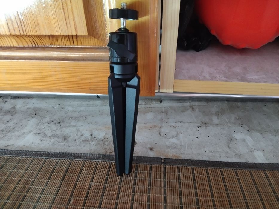 Оригинална растягаща се немска стойка за камери и фотоапарати