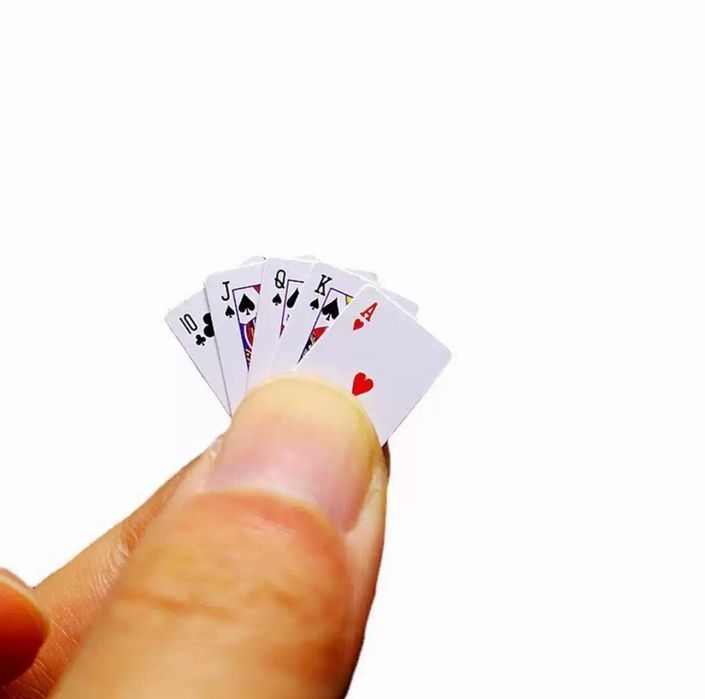 Mini o'yin kartalari (juda kichkina va chiroyli dizayn)