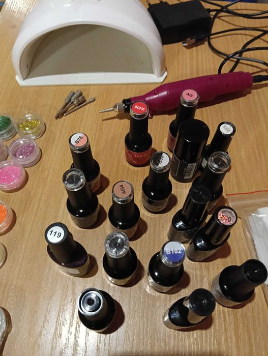 Комплект за маникюр