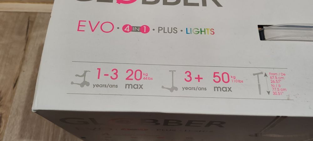 Детска тротинетката Globber Evo 4 в 1 със светещи колела