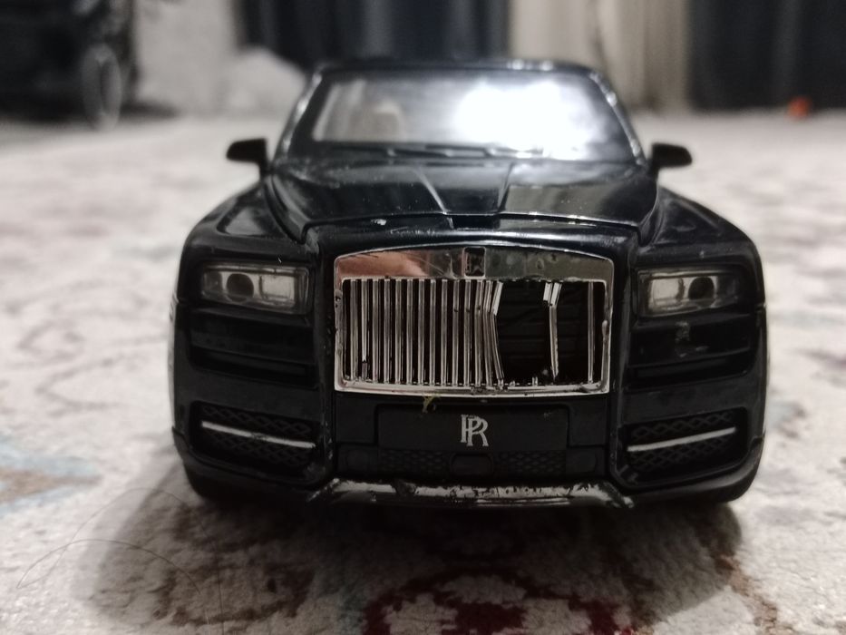 Продам игрушку машинку