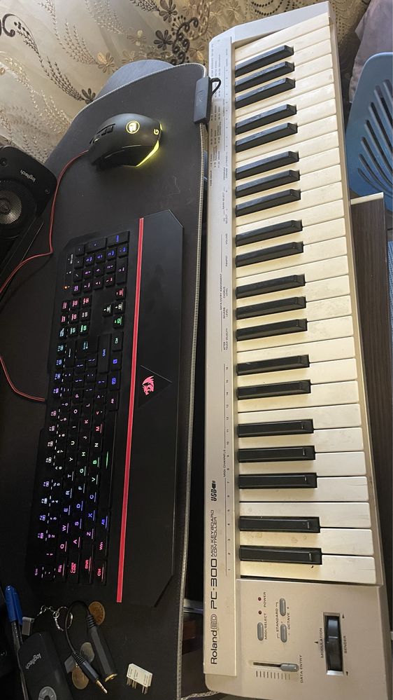 Roland PC-300 MIDI Keyboard Controller 49 Keys,