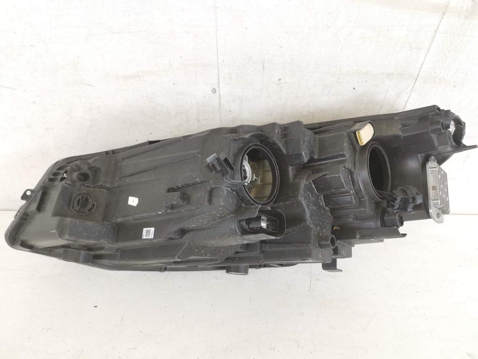 Десен фар Куга / Desен far Kuga 3 [ - ] Оригинален повреден