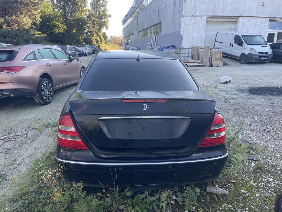 Limuzina mercedes benz ( BINZ )