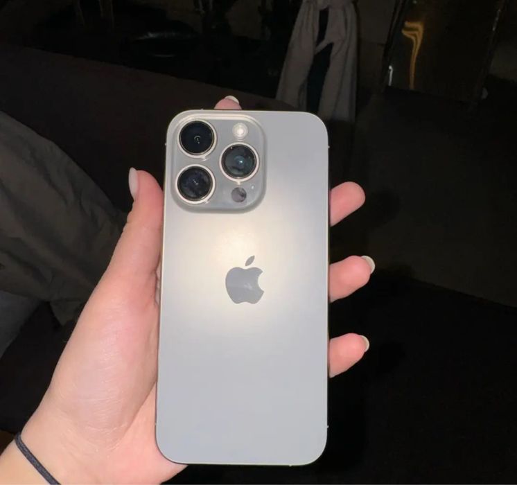 продам айфон 15 про