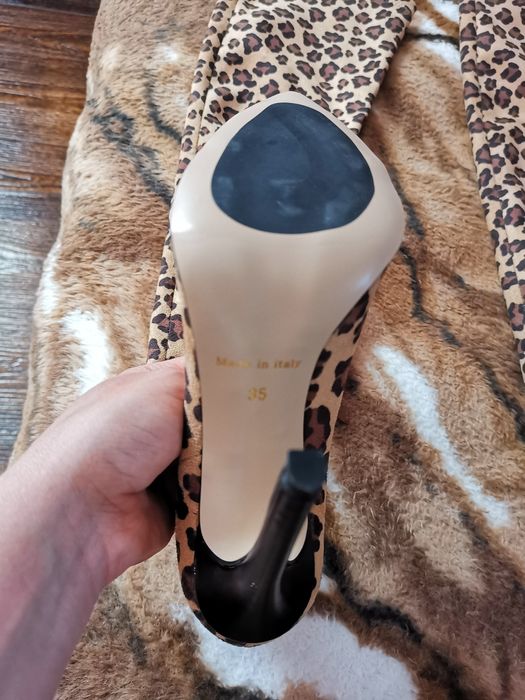 Cizme, pantofi și saboți