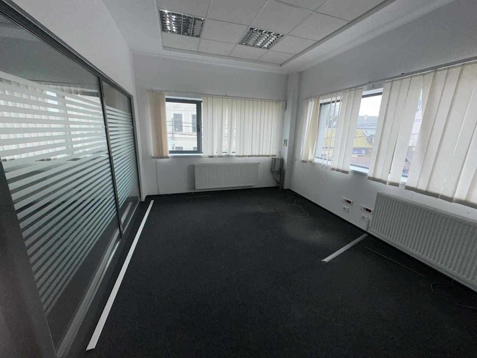 SUPER OCAZIE ÎN CAREI – Spațiu Comercial ULTRACENTRAL de Închiriat!