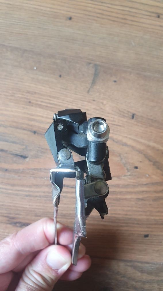 Schimbator viteze Shimano 105 FD-R7000