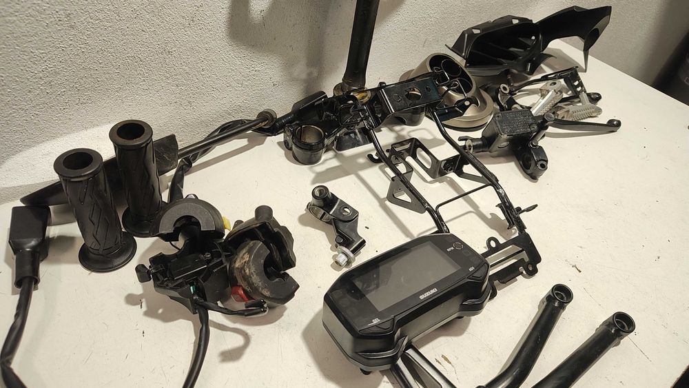 Far carene semnalizari Suzuki GSX-S 125 GSXR 125