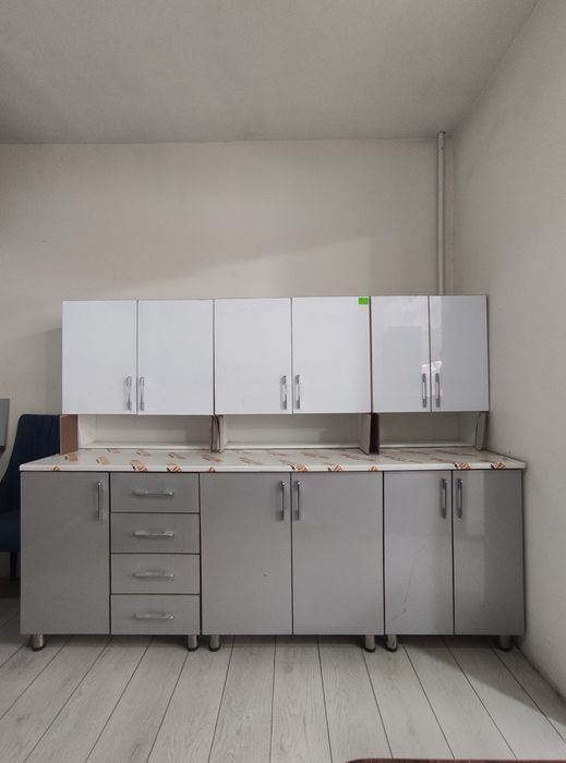 Кухонный мебель из акрила новые