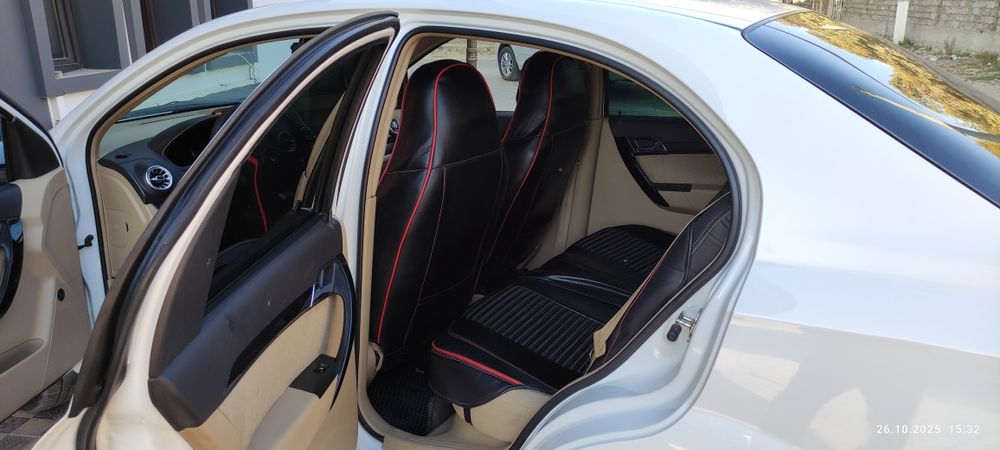 Мошина жуда яхши холатда