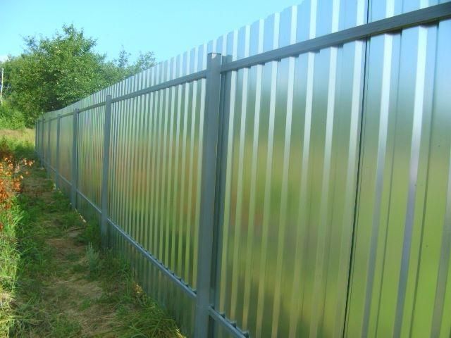 Vând garduri din tablă cutată