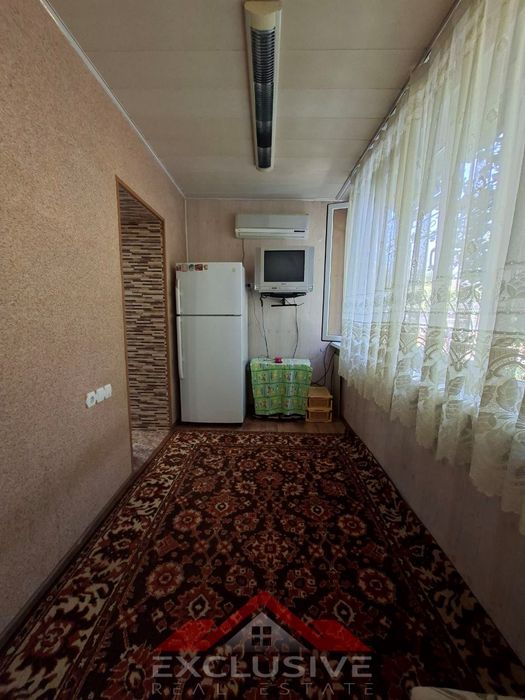 Продаётся 3х комнатная квартира. Дом кирпичный. Первый этаж