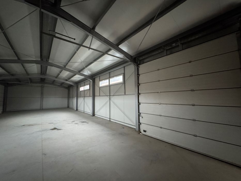 Hală și clădire de birouri în Teliu spațiu comercial