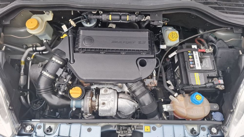 Vind fiat Qubo An 2014 euro 5