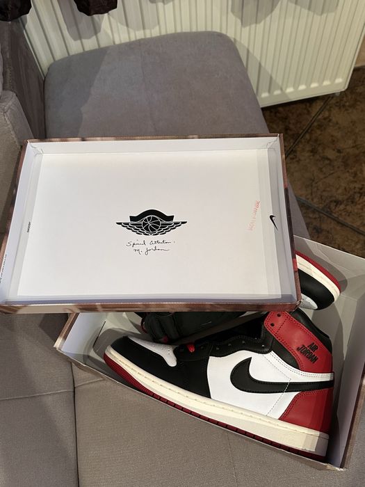 Nike Air Jordan Retro 1 High Black Toe 43