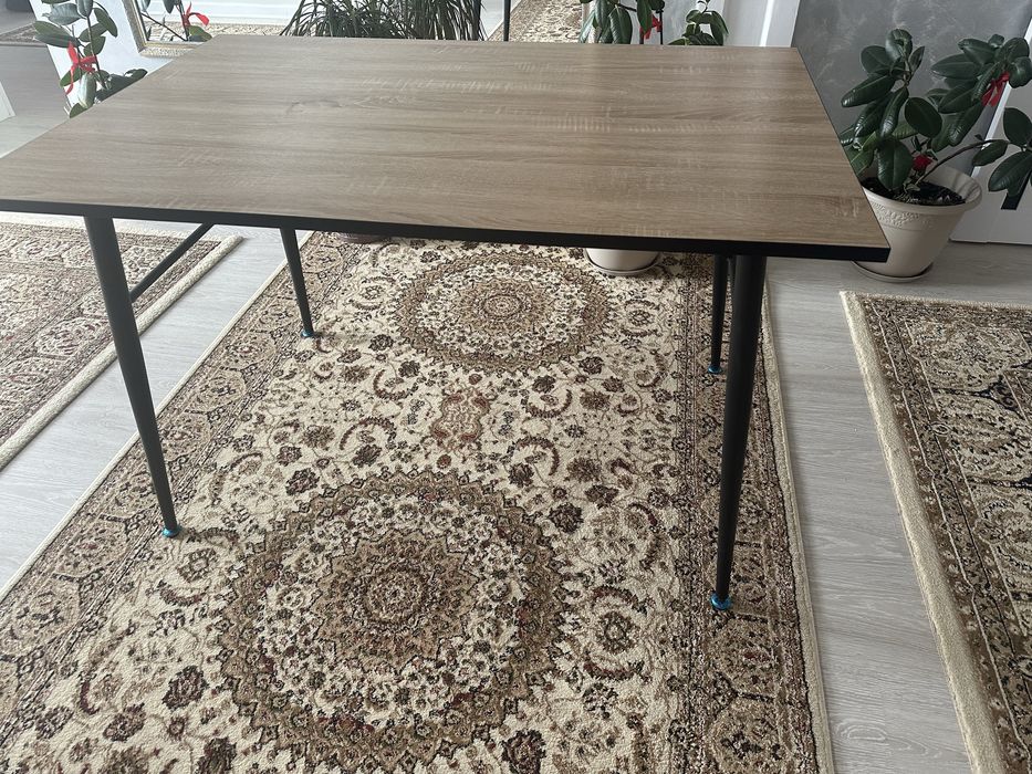 Продам стол 120х80