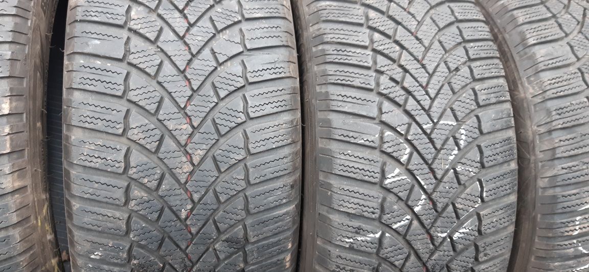 4 anvelope 215/50r17 iarnă dot 2021 marca Bridgestone preț 220 lei/buc