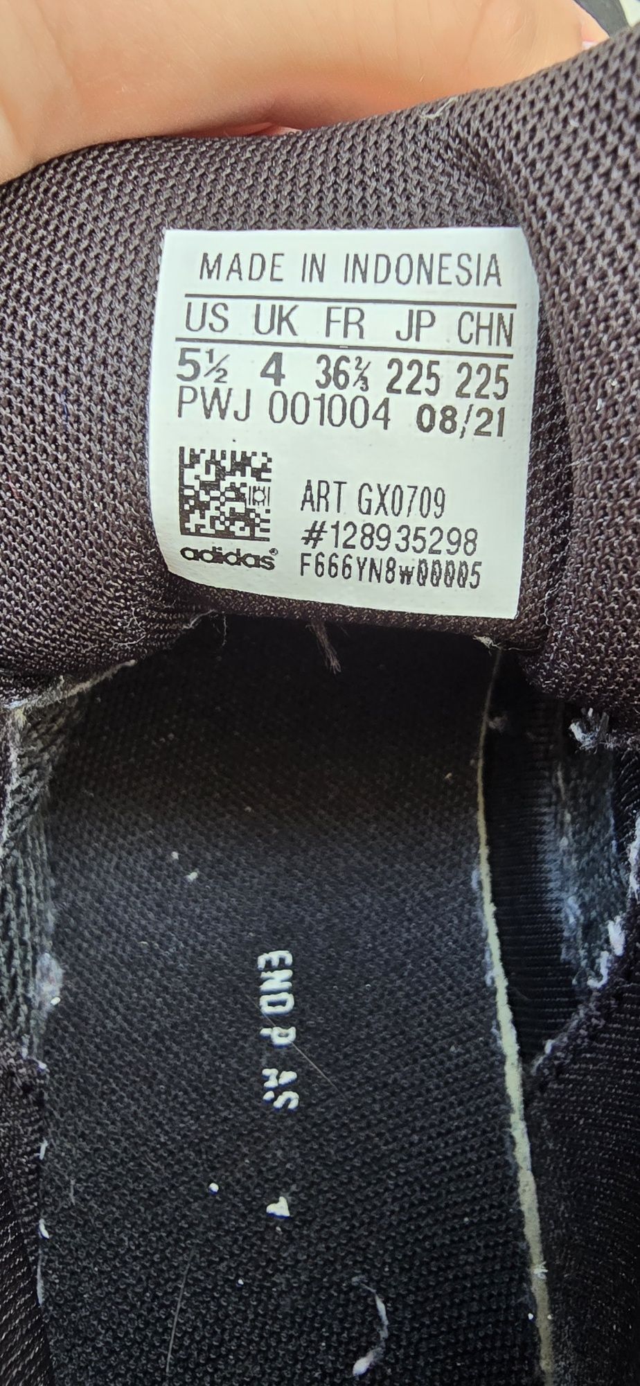 Дамски обувки adidas