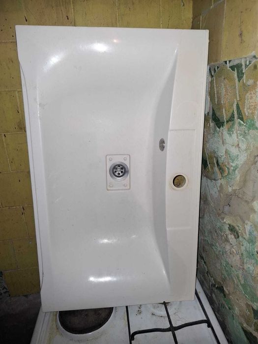 продам раковину под тумбу