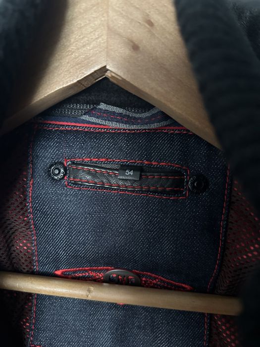Vând geaca de piele nouă mărimea 54 XL