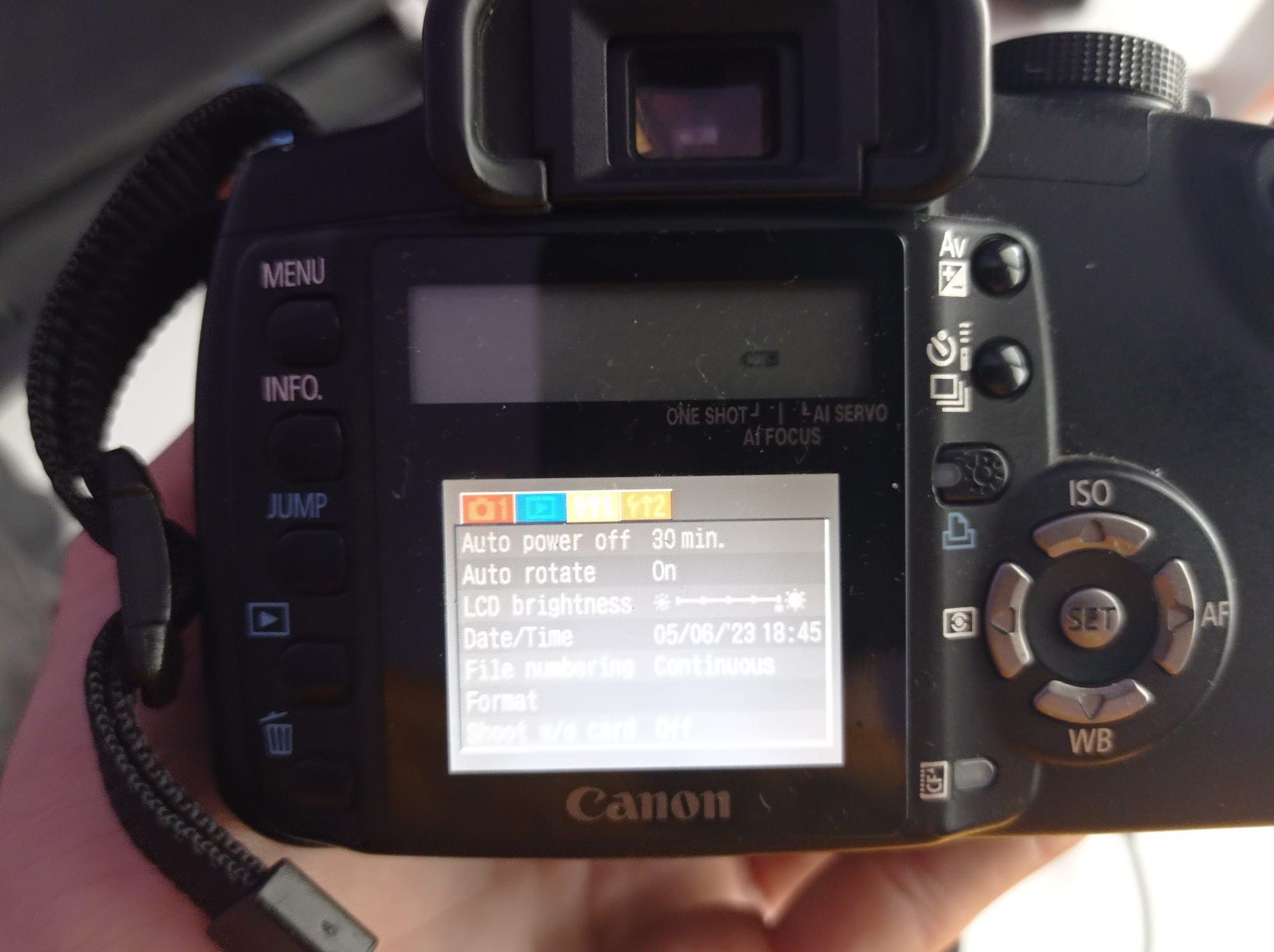 Camera DSLR Canon rebel xt schimb cu laptop