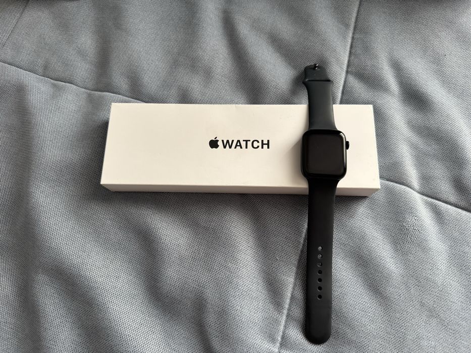 Продам Apple Watch SE-2 44mm