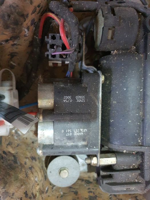 compresor perne bmw x5 e53 e65
in stare foarte buna
wabco 44302001