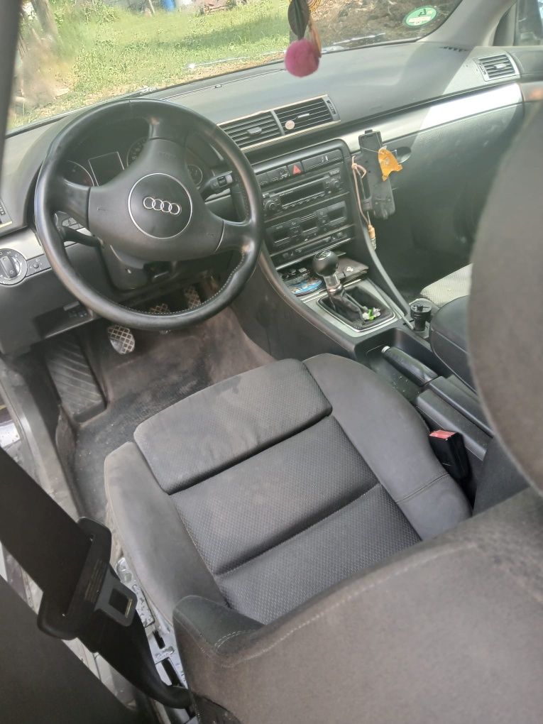 Vând Audi A4 !!!