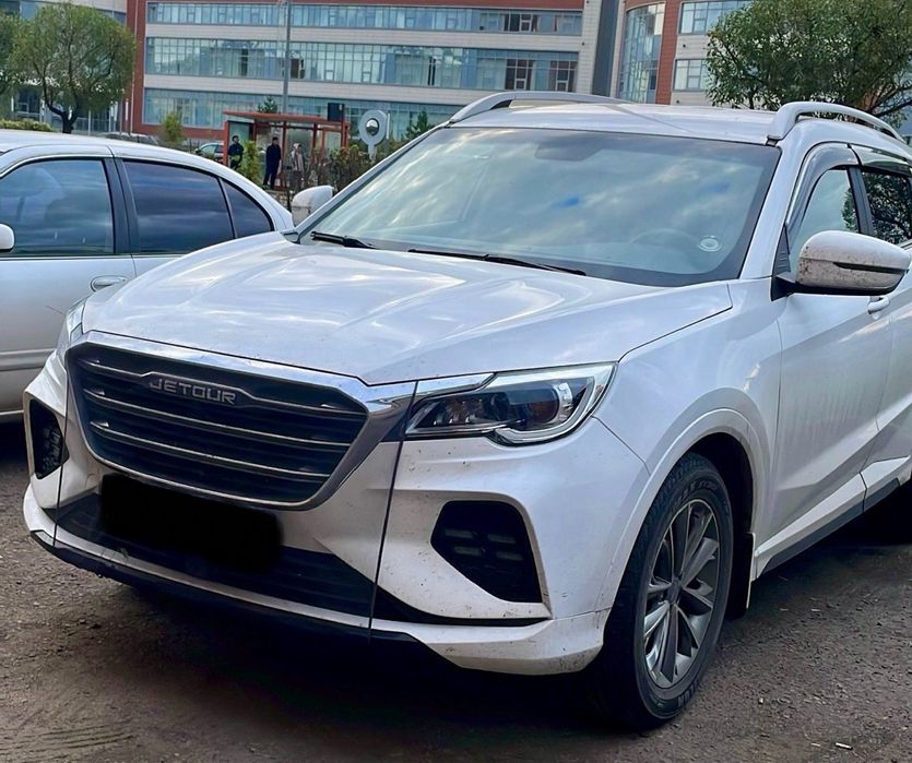 Продам автомобиль Jetour X-70