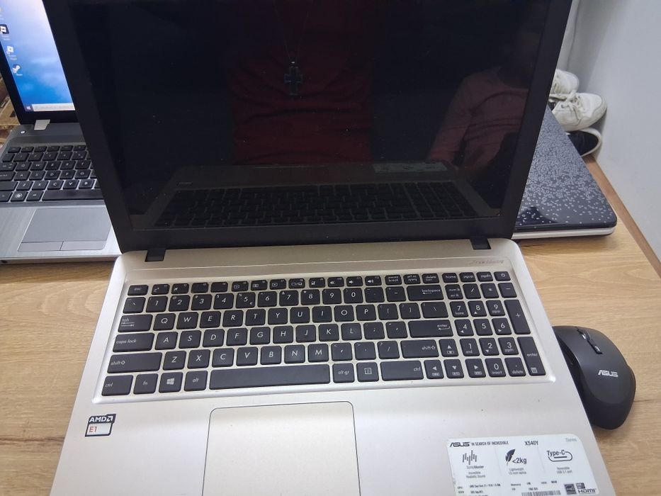 Vand laptop ieftin