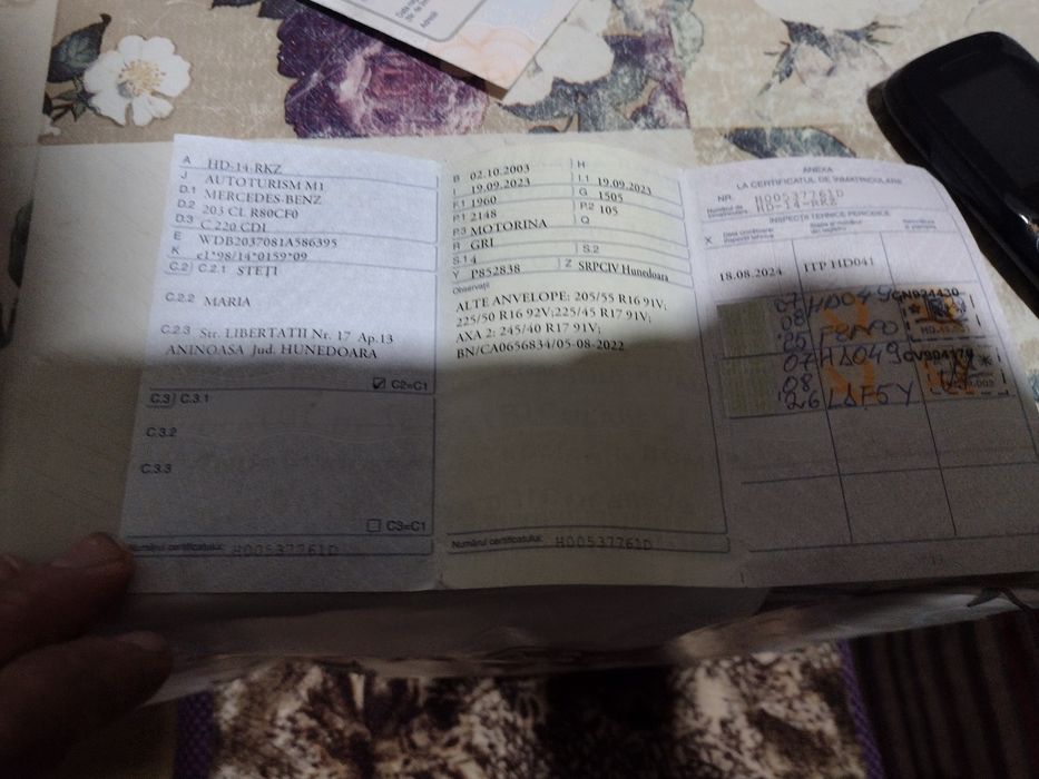 Se vinde Mercedes Benz mai multe detalii la telefon sau mesaj