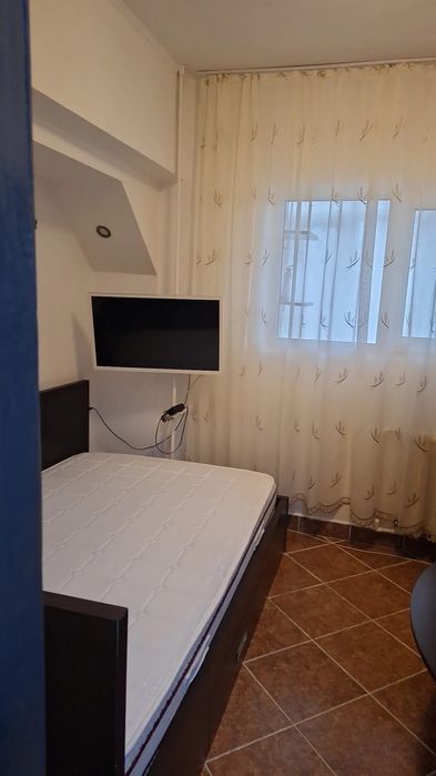 Garsoniera de închiriat Rm.Valcea