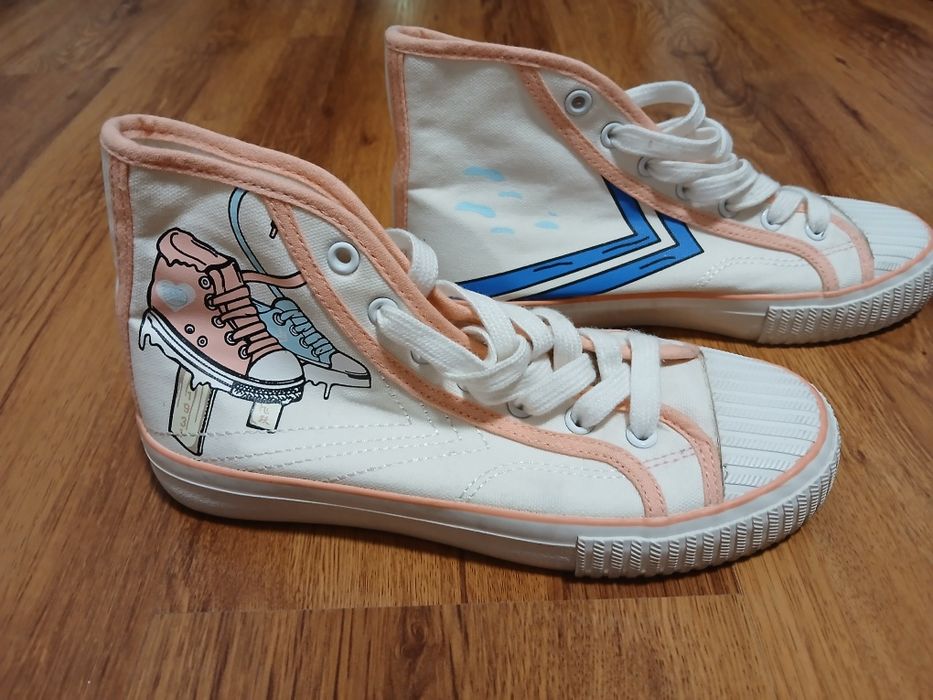 Конверсы-кроссовки