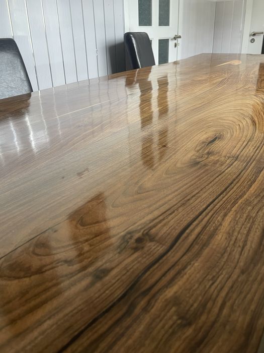 Mese lemn masiv de nuc