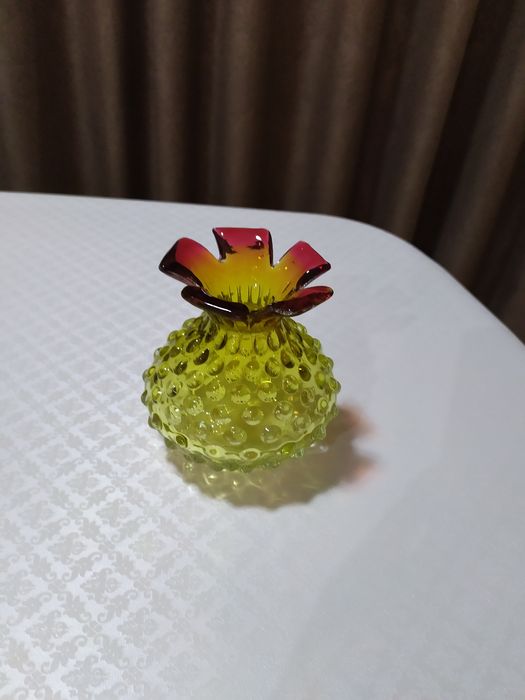 Продаю красивую вазу советских времён