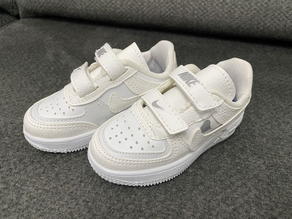 Nike обувки бебешки