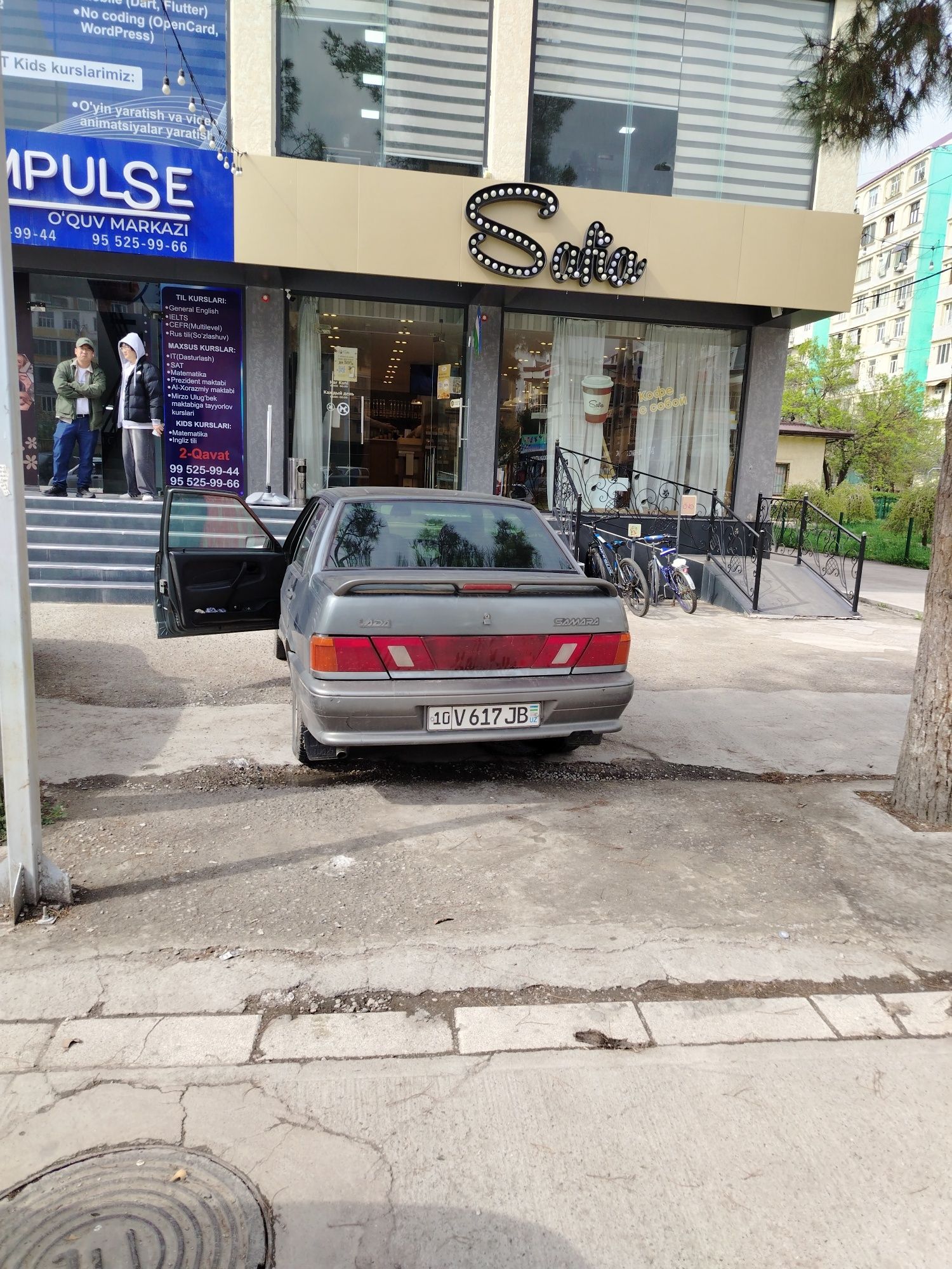 Jiguli narxida lada2115 Moshina ozgina.. qaravoshish kerak mator qilin