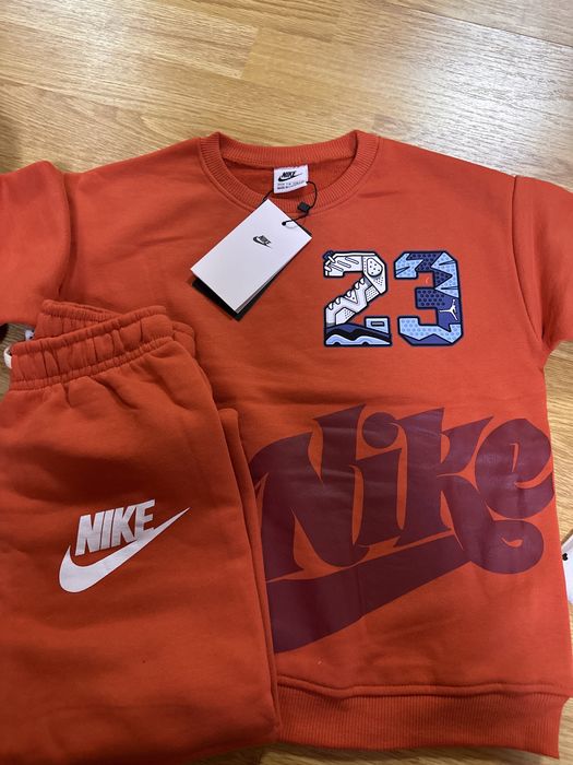 Двойки Nike новая спортивка