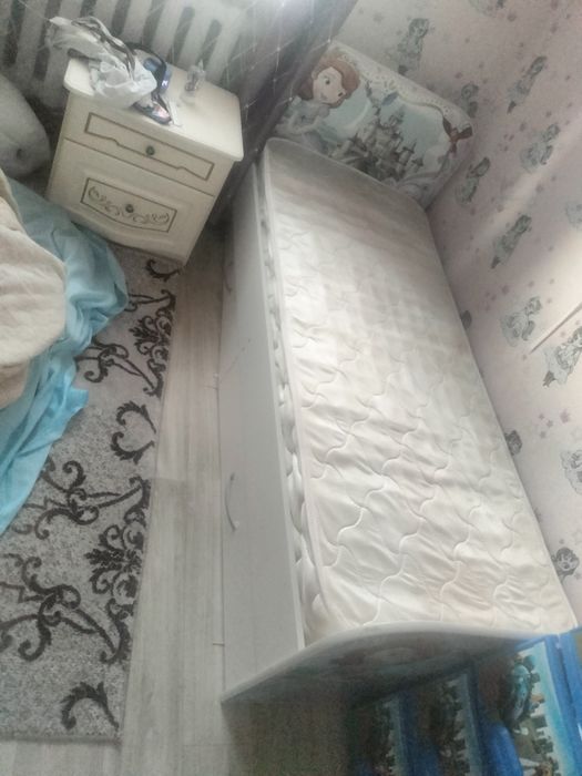 Детская кровать,в хорошем состоянии,возможен торг